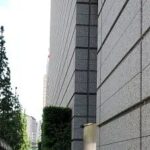 千代田線「二重橋前駅」から、『東京国際フォーラム』への行き方：「JR東京駅方面改札」から行く
